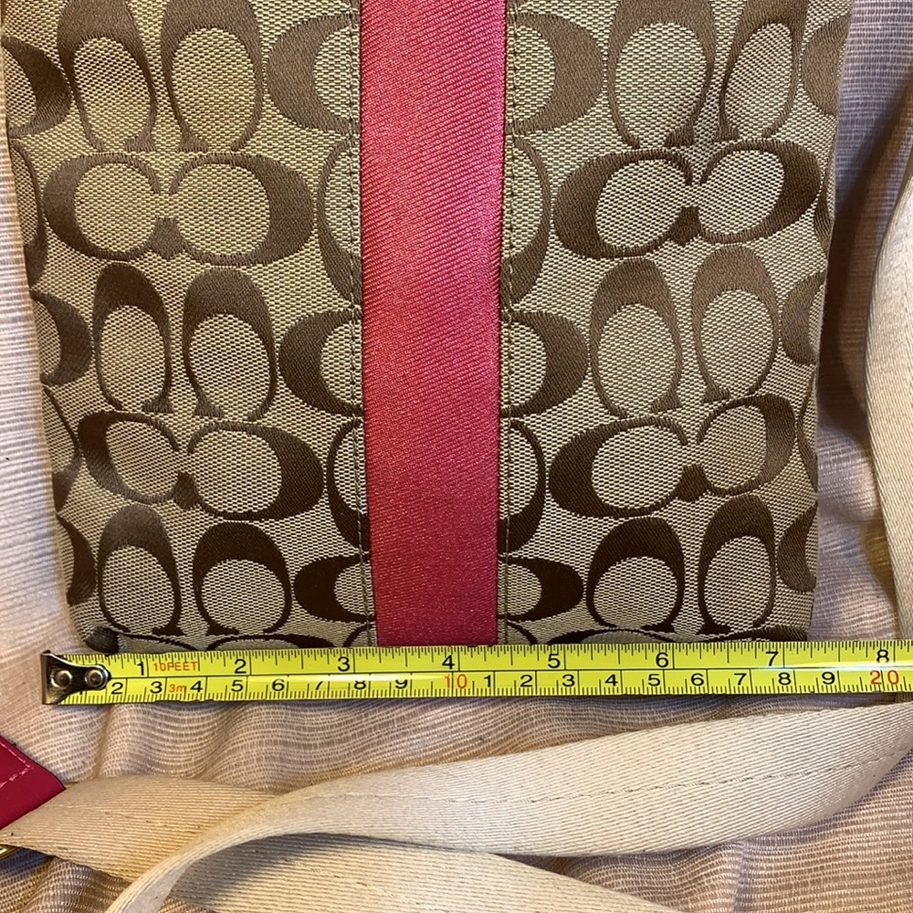 Coach monogrammed crossbody adjustable strap bag - Picture 4 of 14